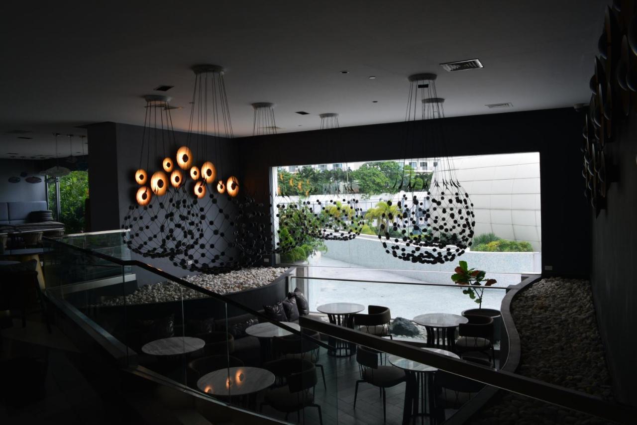 Luxxe Interior Design Condo - Novotel Residences At Acqua Private Residences 曼达卢永 外观 照片